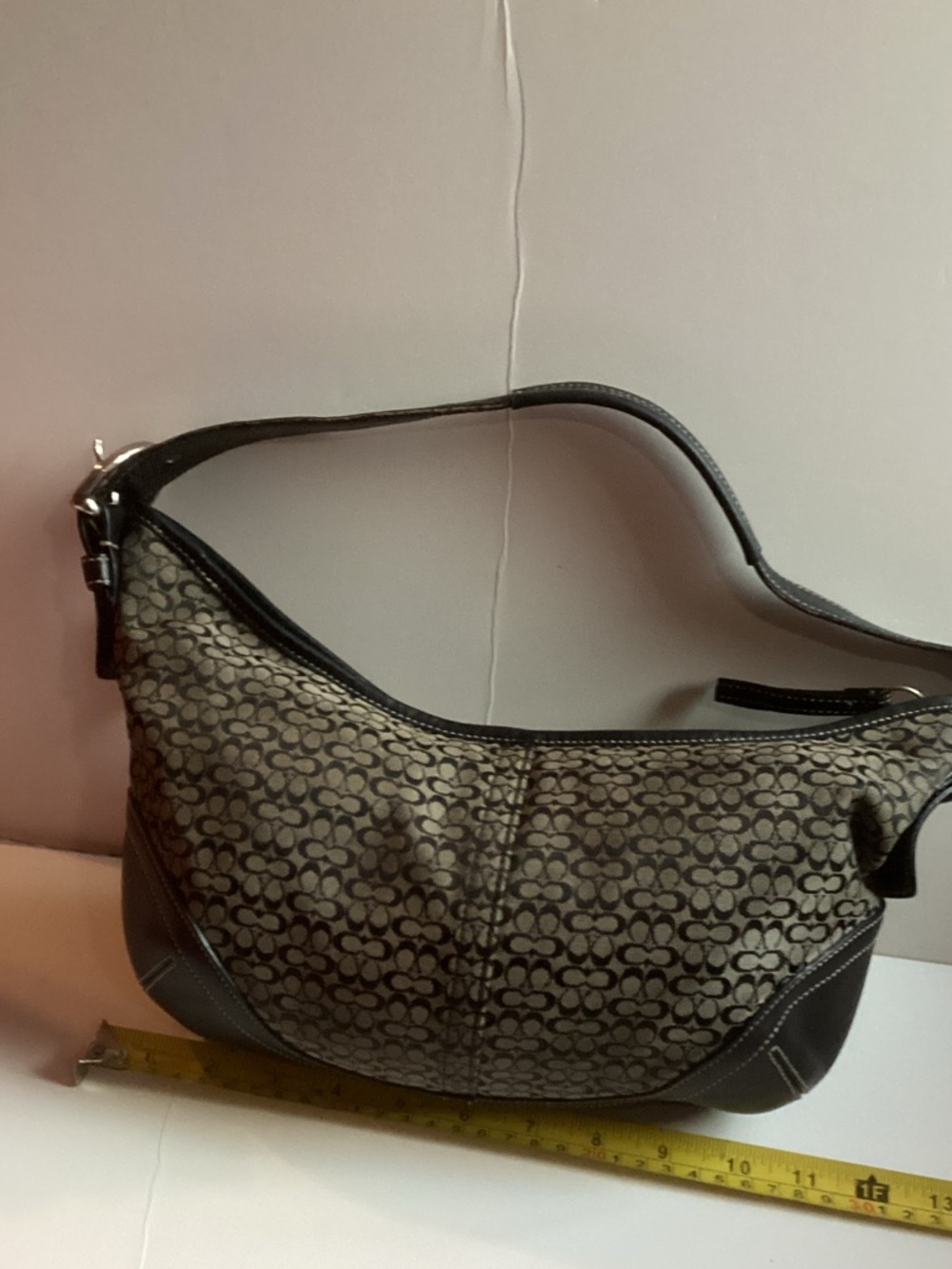 Coach Signature Soho Vintage Y2K gray and Black Signature Shoulder Bag